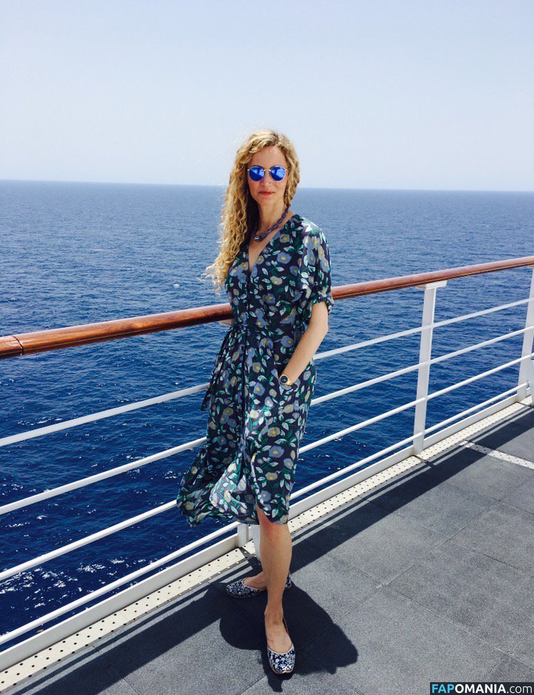 Dr Suzannah Lipscomb / https: / sixteenthcgirl Naken OnlyFans  Läckta Foto #2