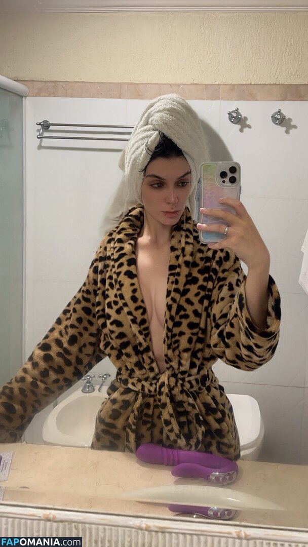 Dra.sophivet Naken OnlyFans  Läckta Foto #3