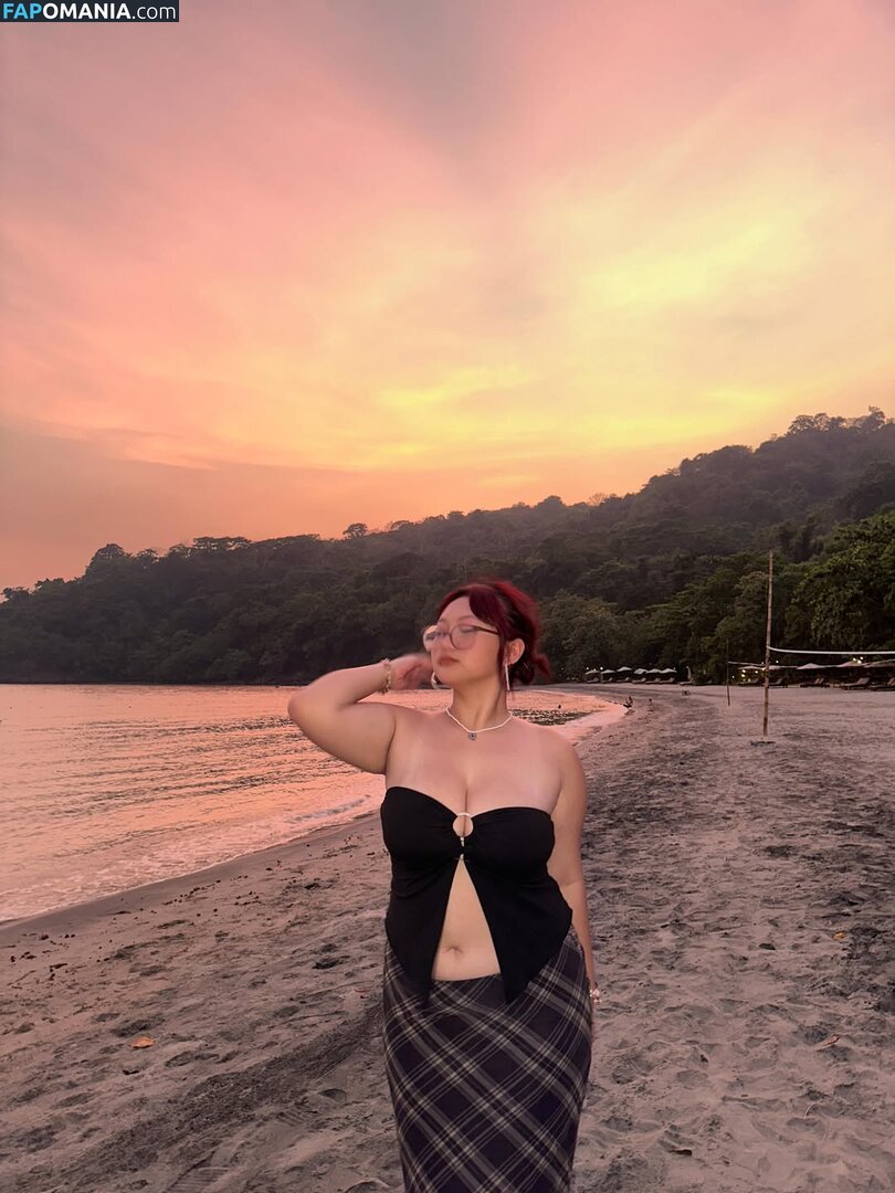 dvmyuna / dvna___dvna Naken OnlyFans  Läckta Foto #1
