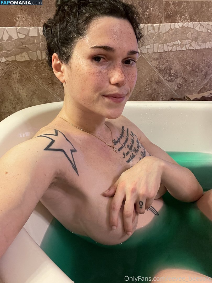 eeveebeesolo / qveensolopole Naken OnlyFans  Läckta Foto #18