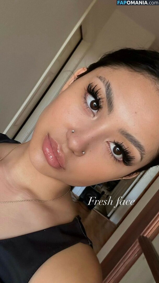 777ELARA / elara777 / uilaanii Naken OnlyFans  Läckta Foto #64