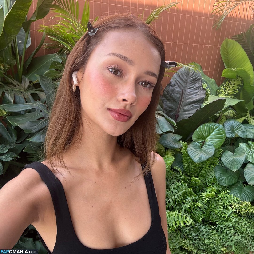 Eleanor Thompson / EleanorThomps / elxiethompson / https: Naken OnlyFans  Läckta Foto #1