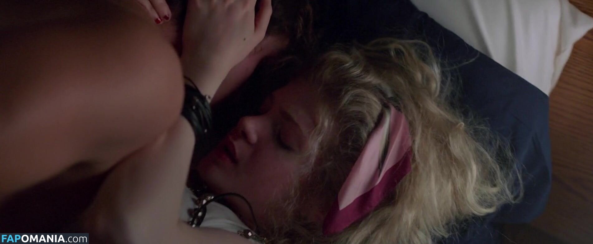 Elena Kampouris Naken OnlyFans  Läckta Foto #4