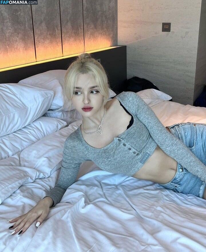 Elina Karimova / elina_4_22 Naken OnlyFans  Läckta Foto #5