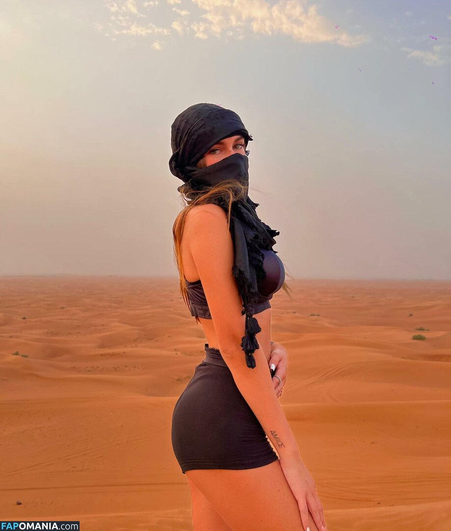 Elisa Esposito / eli.esposito / eli.espositoo / la_prof_eli Naken OnlyFans  Läckta Foto #30
