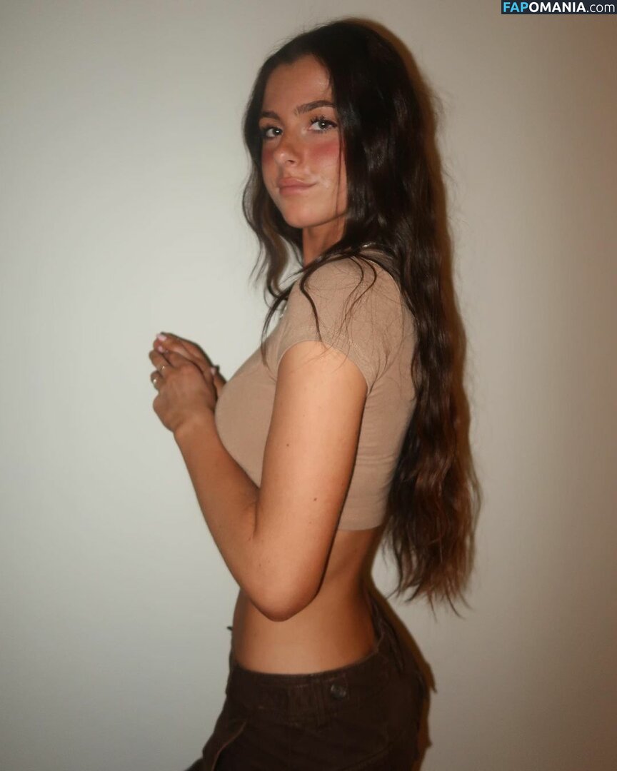 Elise Mancabelli / elisemancabelli / peaceelise Naken OnlyFans  Läckta Foto #17