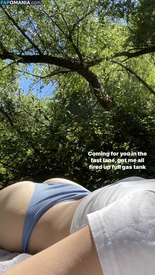 Elissa Beck / elissaaa.beck / elissabeck / pr1ncessviolet Naken OnlyFans  Läckta Foto #3