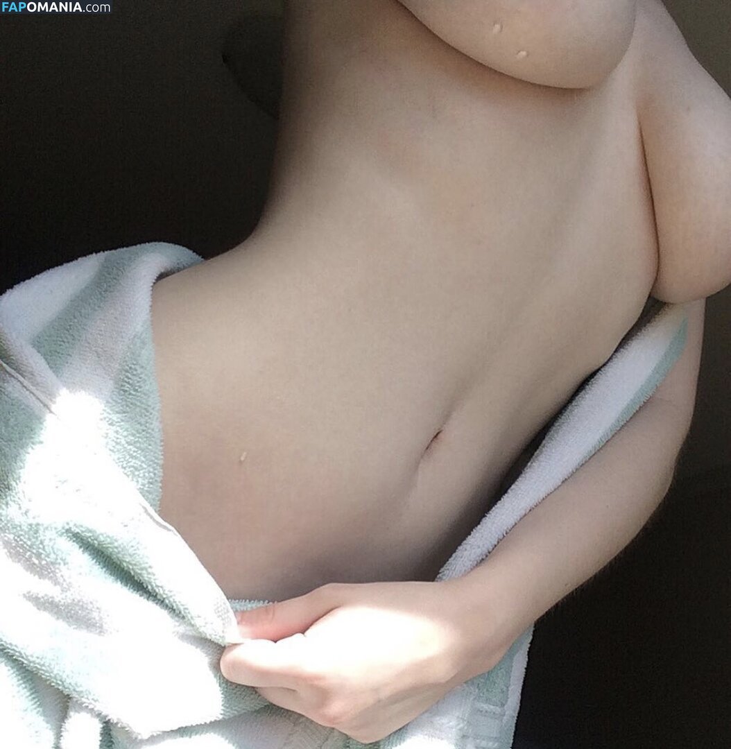 Elita Harkov / Yungelita Naken OnlyFans  Läckta Foto #64