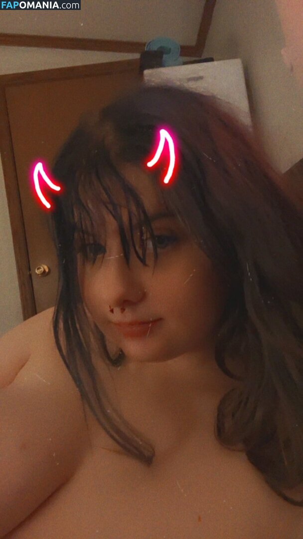Eliza Makki / cryspiitz / elizamakki / https: Naken OnlyFans  Läckta Foto #13