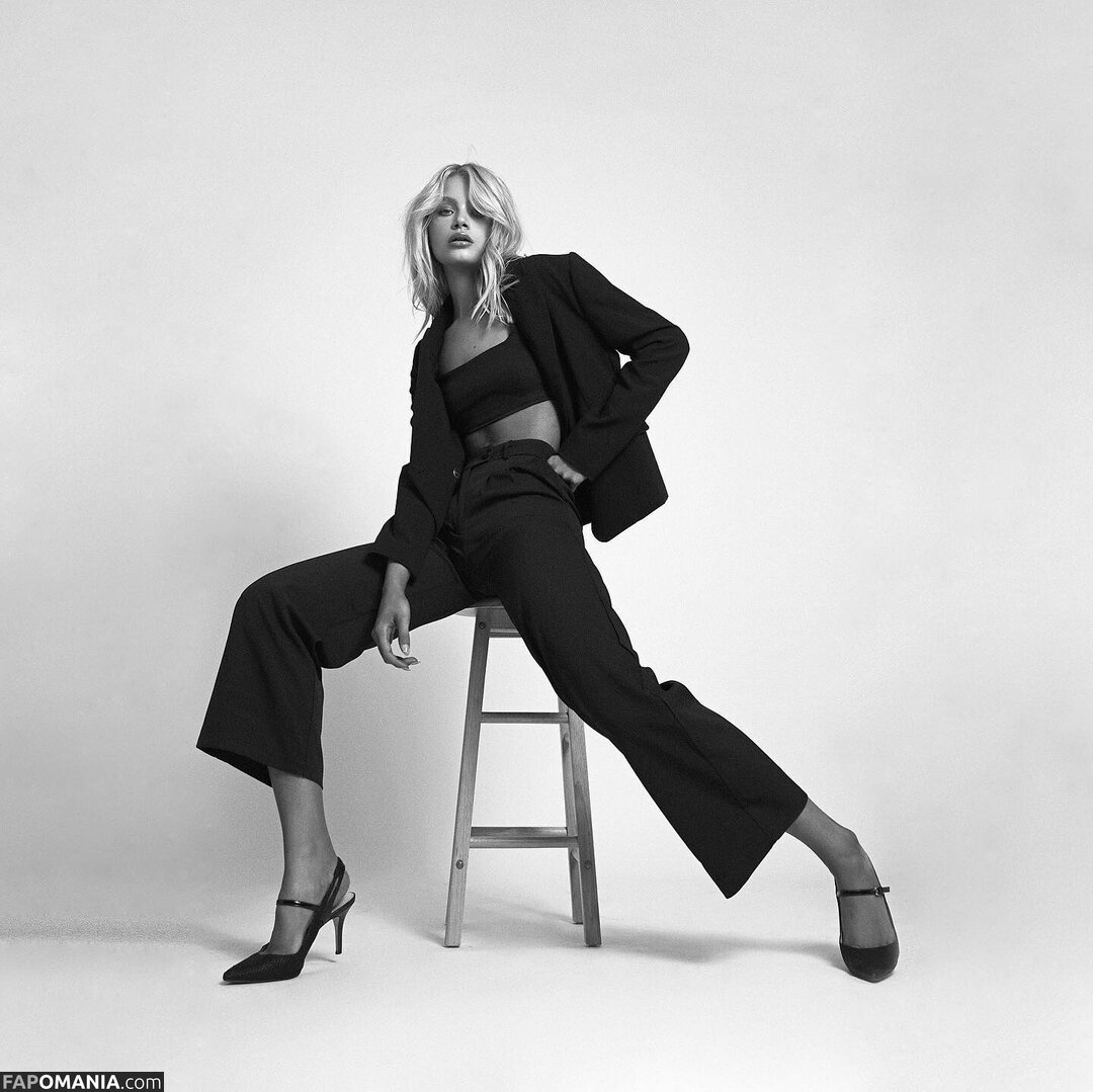 Ella Binney / miss.ella.binney Naken OnlyFans  Läckta Foto #4