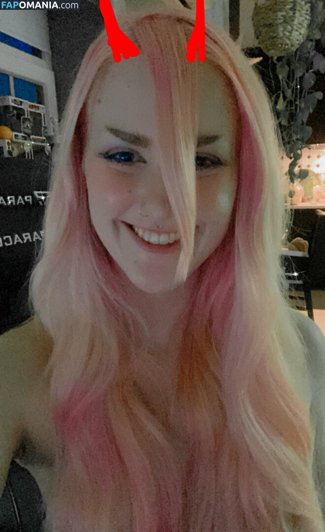 Ellah Marlyn Naken OnlyFans  Läckta Foto #2