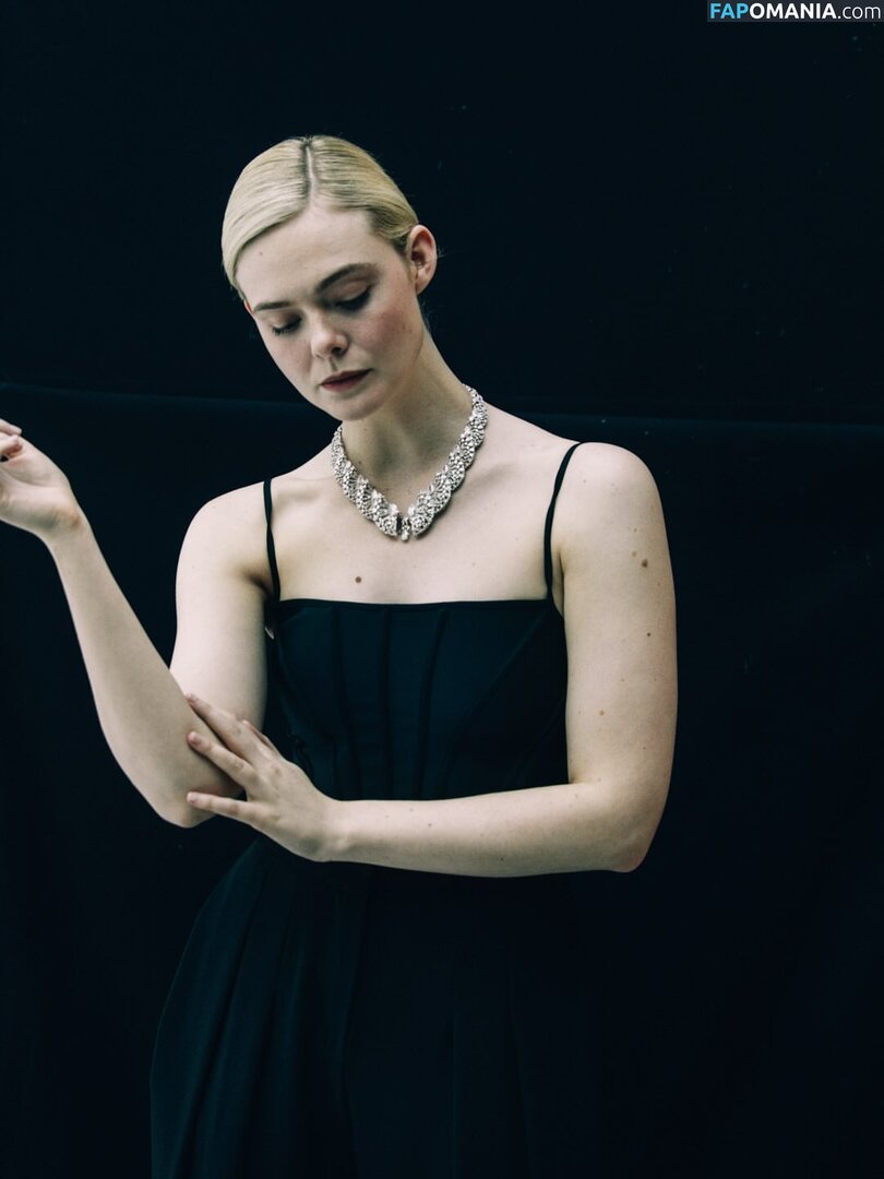 Elle Fanning / ellefanning Naken OnlyFans  Läckta Foto #87