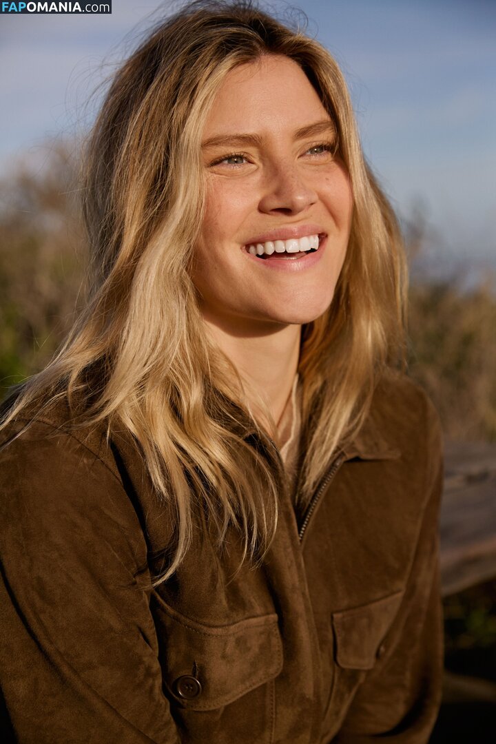 Elle Wagner / elle_wagner_ / ellewagner / https: Naken OnlyFans  Läckta Foto #5