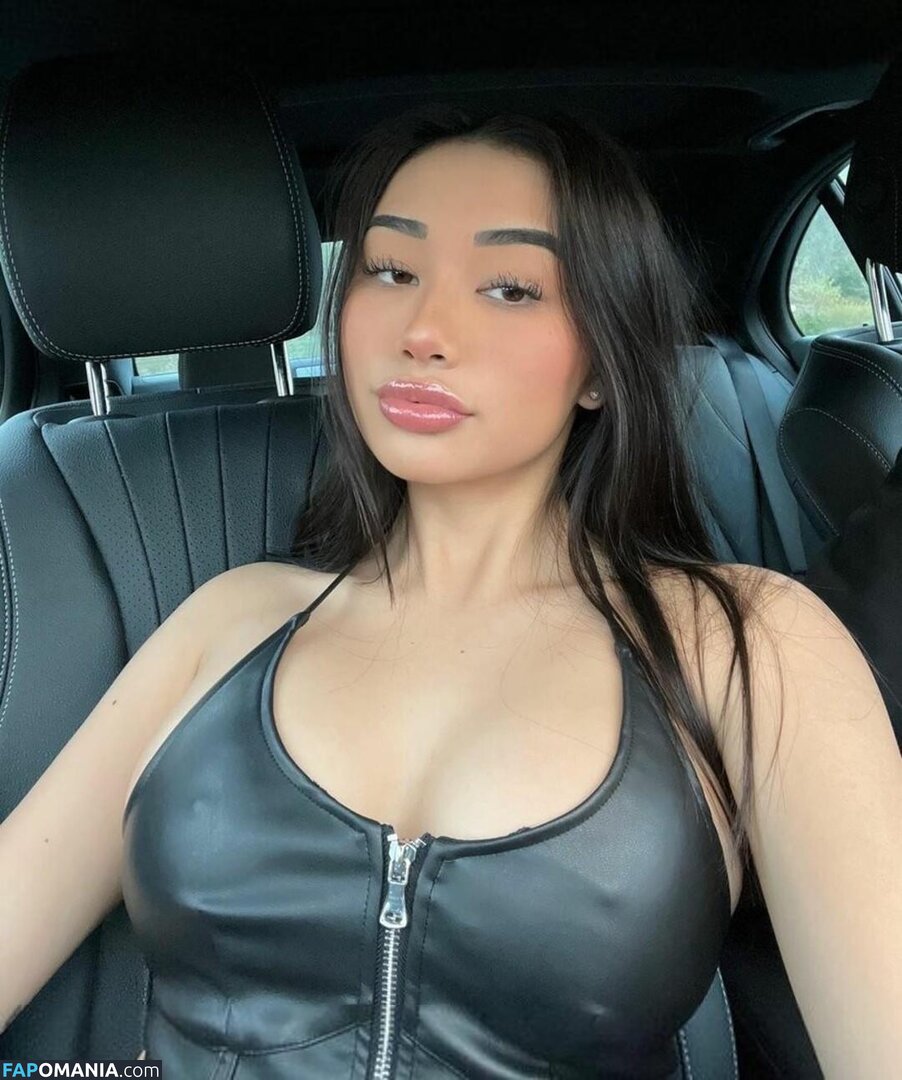 elleriemarie Naken OnlyFans  Läckta Foto #3
