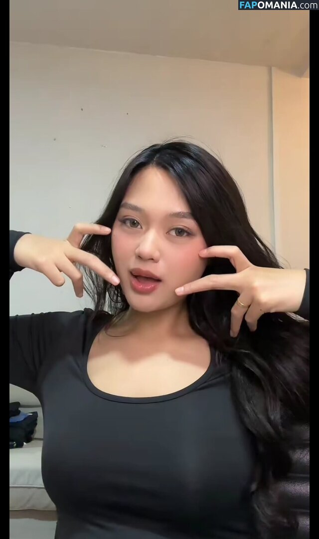 Ellesyanamira / PrincessEllesya Naken OnlyFans  Läckta Foto #6