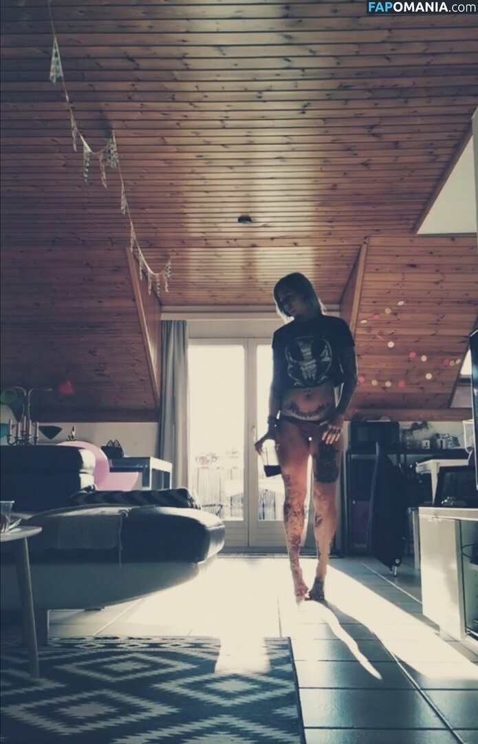 Elliex13 / https: Naken OnlyFans  Läckta Foto #3