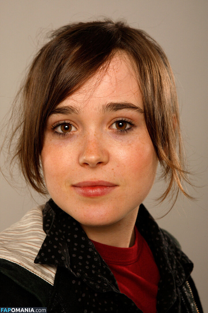 Elliot Page / elliotpage / formerly Ellen Page Naken OnlyFans  Läckta Foto #4
