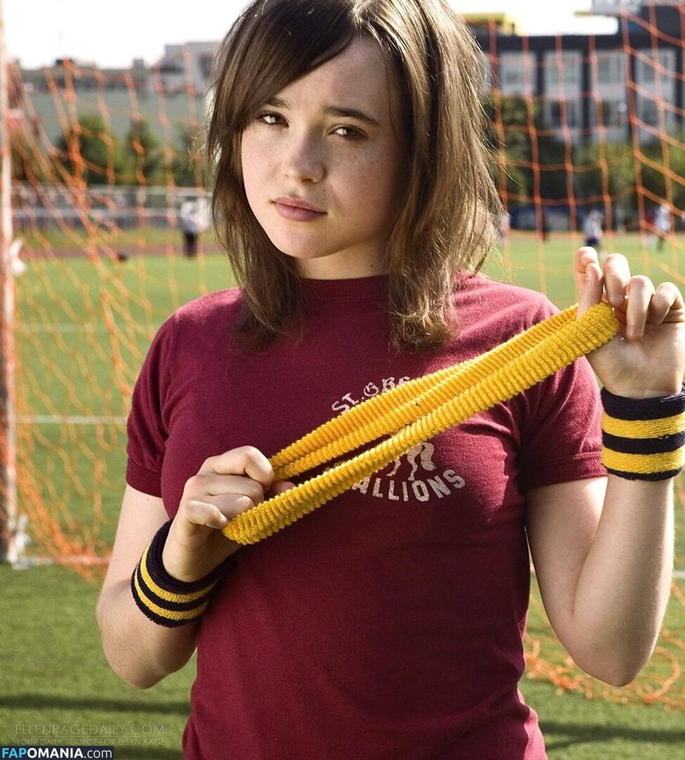 Elliot Page / elliotpage / formerly Ellen Page Naken OnlyFans  Läckta Foto #18