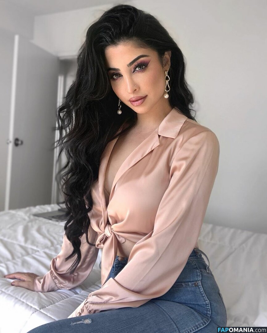 Elwa Saleh Naken OnlyFans  Läckta Foto #13