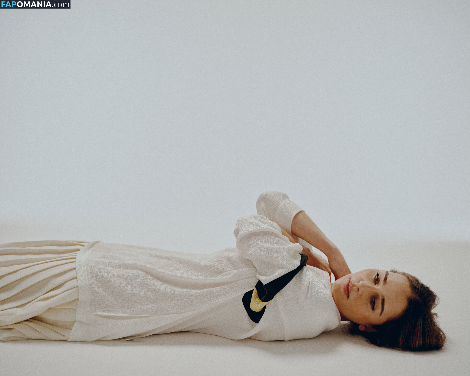 Emilia Clarke / clarkeyxo / emilia_clarke / emiliaclarke / emiliaclarkecentral / https: Naken OnlyFans  Läckta Foto #943