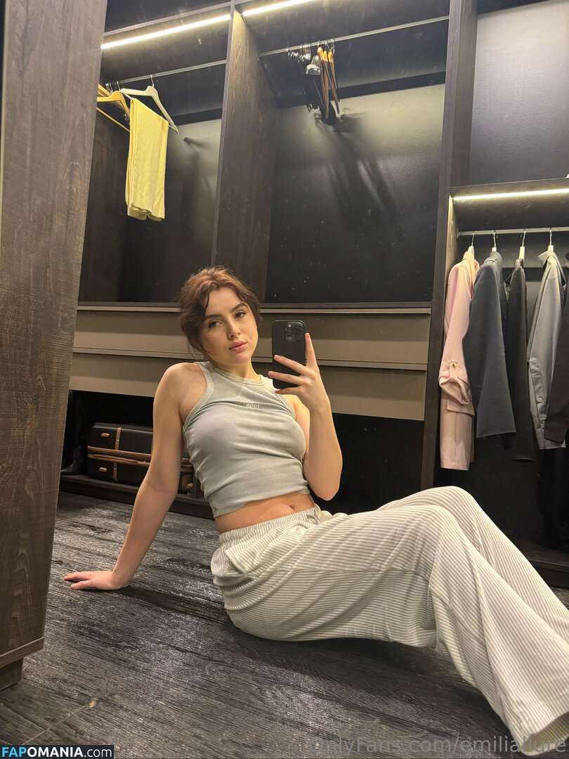 emiliallure Naken OnlyFans  Läckta Foto #5