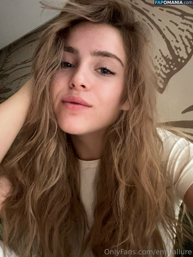 emiliallure Naken OnlyFans  Läckta Foto #8