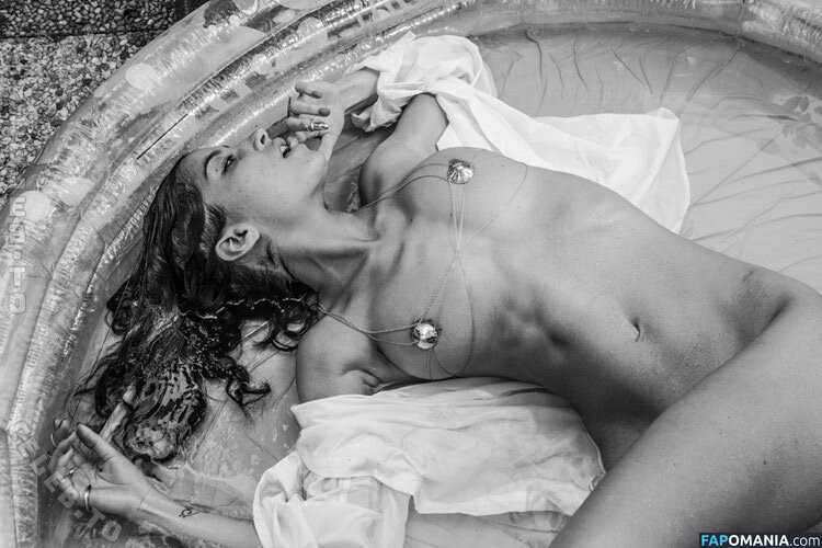 Emilie Payet / emilie_payet_artist / emiliepayet / emiliepayetmannequin Naken OnlyFans  Läckta Foto #44