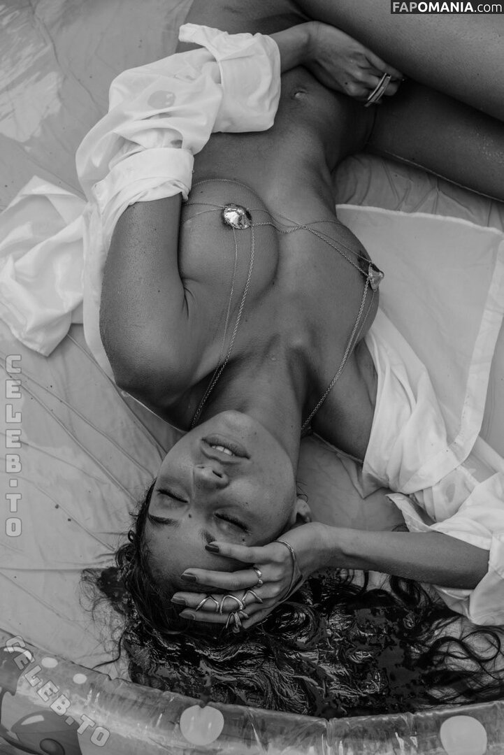 Emilie Payet / emilie_payet_artist / emiliepayet / emiliepayetmannequin Naken OnlyFans  Läckta Foto #55