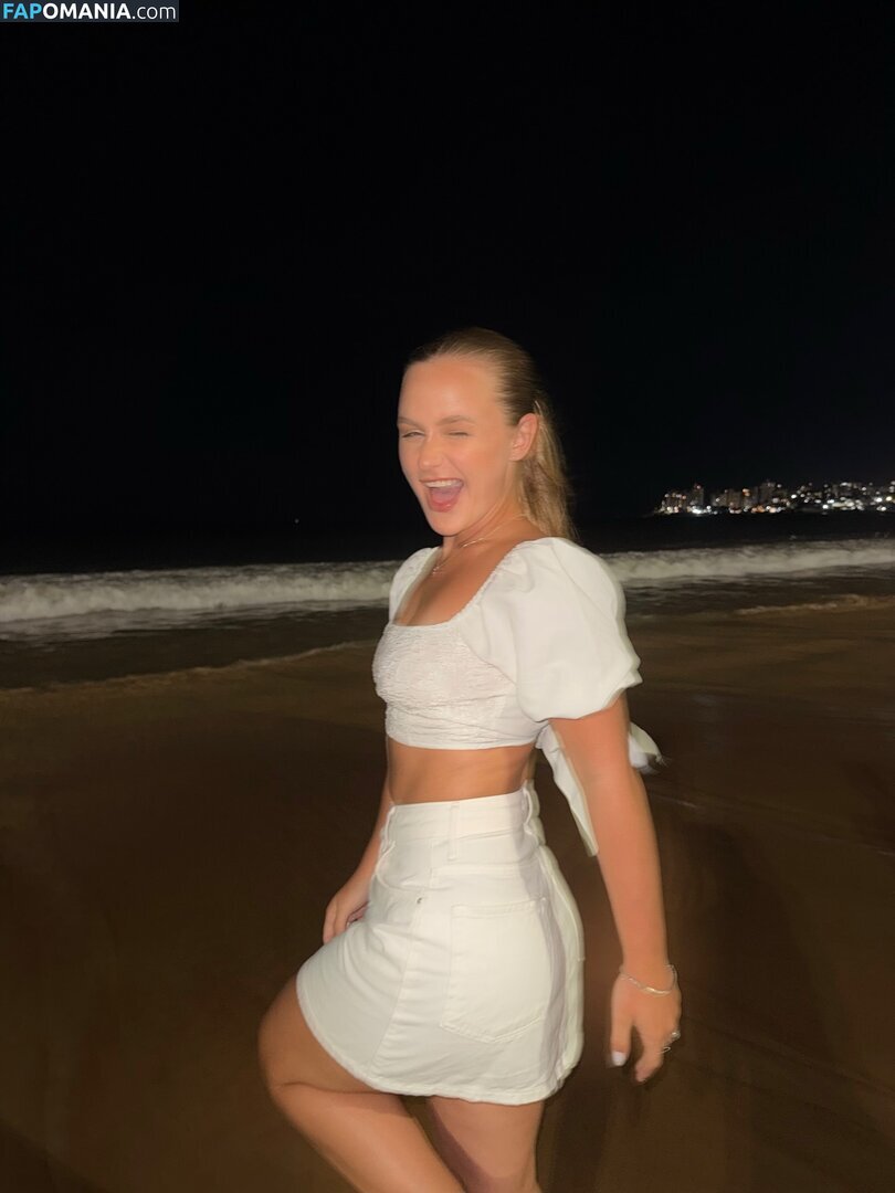 Emilly Schellmann / _emillyschellmann Naken OnlyFans  Läckta Foto #9