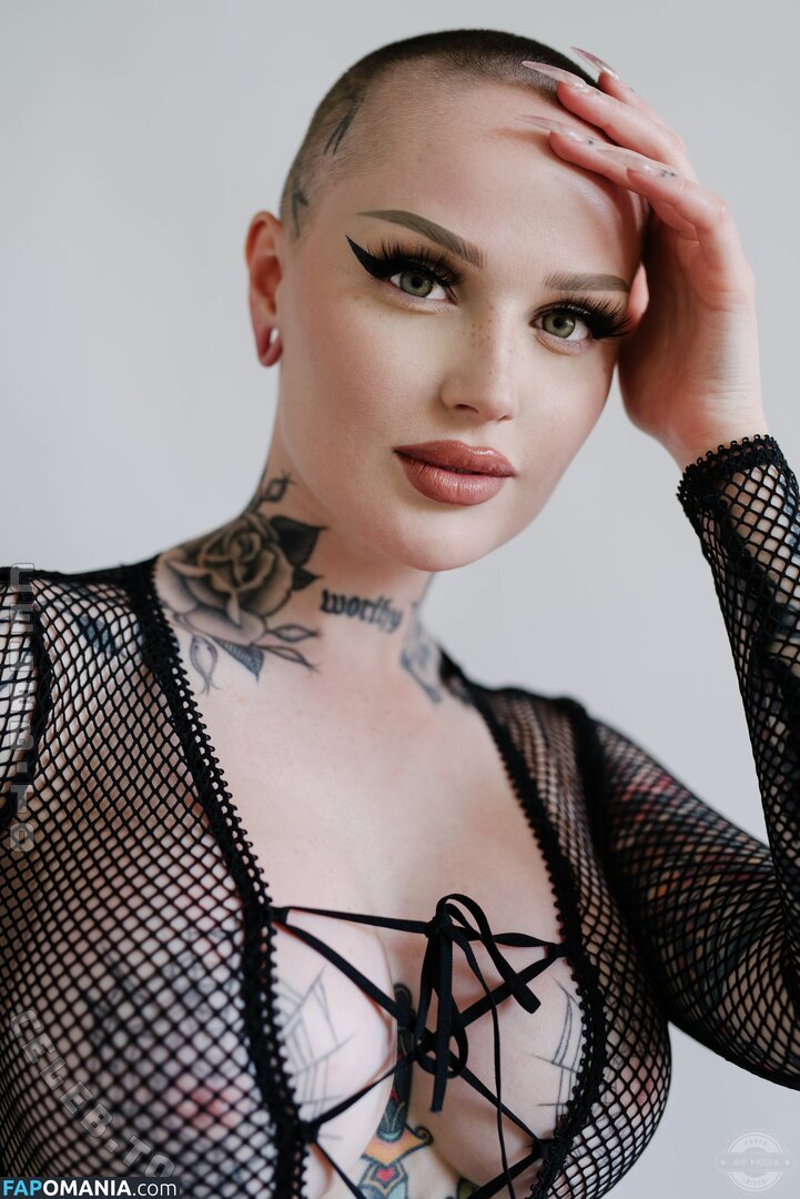 Emily Boring / embodoe / https: Naken OnlyFans  Läckta Foto #4