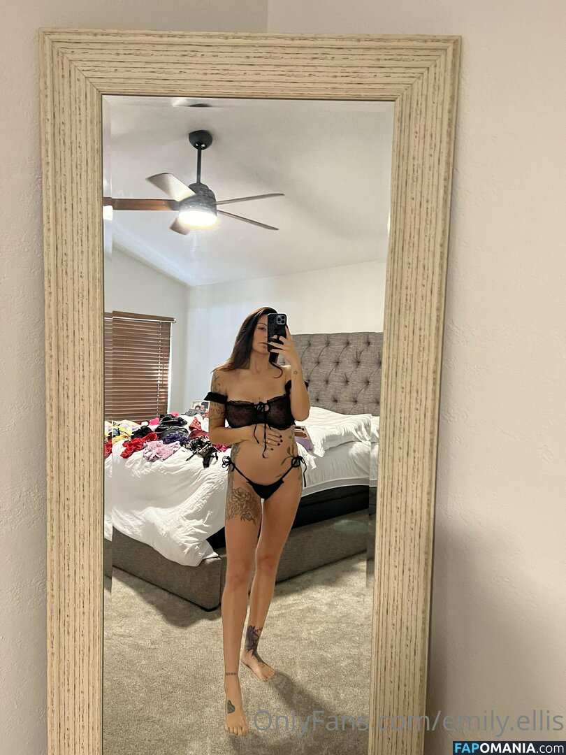 emily.kat / miliya18 Naken OnlyFans  Läckta Foto #17