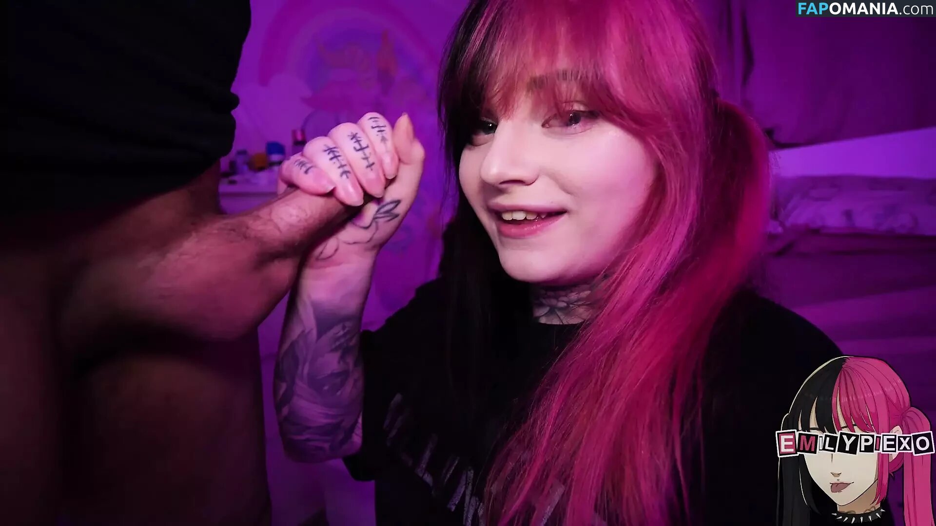 Emily Pie Naken OnlyFans  Läckta Foto #3