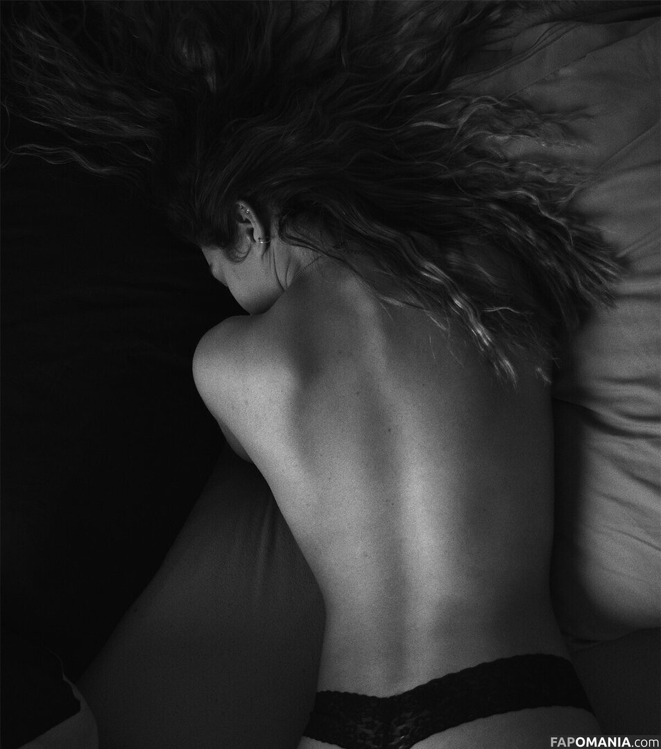 Emily Slater / emilylslater / emilyslaterr / itsemilyslater Naken OnlyFans  Läckta Foto #11