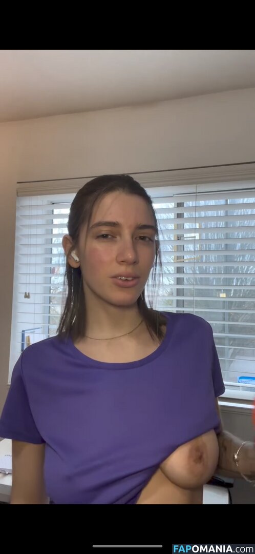 Emily Winterfell / emilysylraa / emilywinterfell / emilyxvirel / emilyxvirel... Naken OnlyFans  Läckta Foto #4