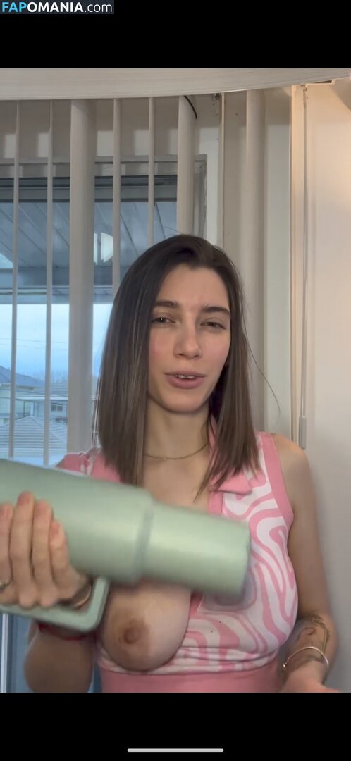 Emily Winterfell / emilysylraa / emilywinterfell / emilyxvirel / emilyxvirel... Naken OnlyFans  Läckta Foto #9