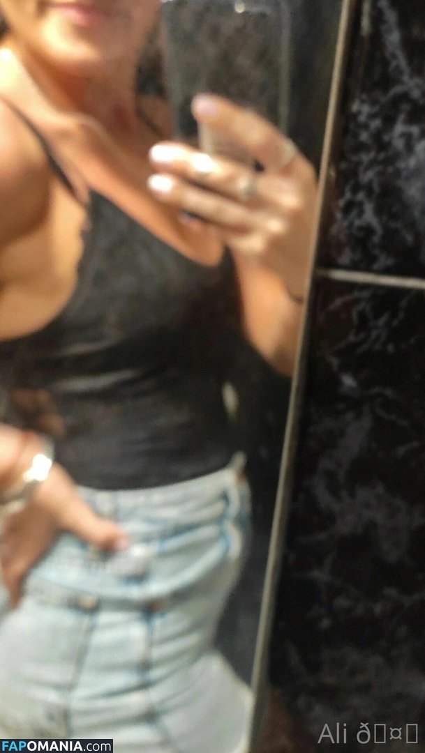 emilyali / emilyali_ Naken OnlyFans  Läckta Foto #1