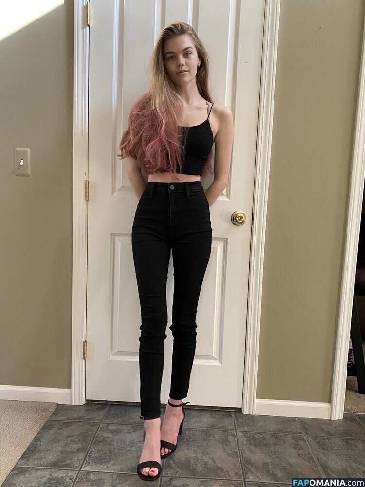 Bradpittsgf / Emma Beardsley / emmabbeardsley Naken OnlyFans  Läckta Foto #16