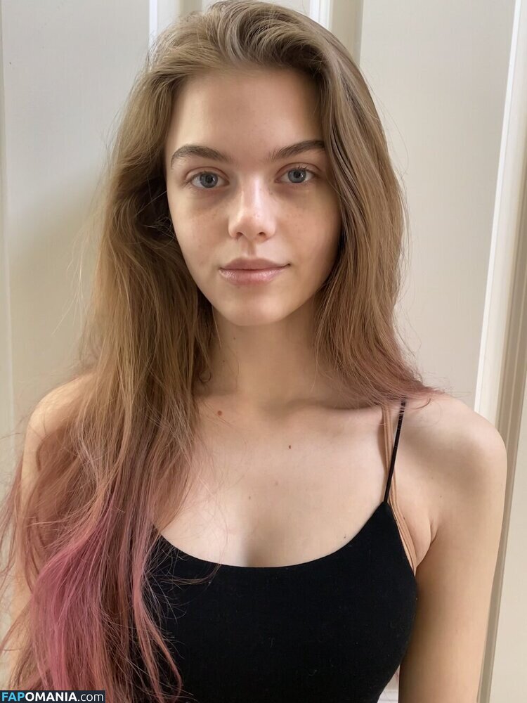 Bradpittsgf / Emma Beardsley / emmabbeardsley Naken OnlyFans  Läckta Foto #19