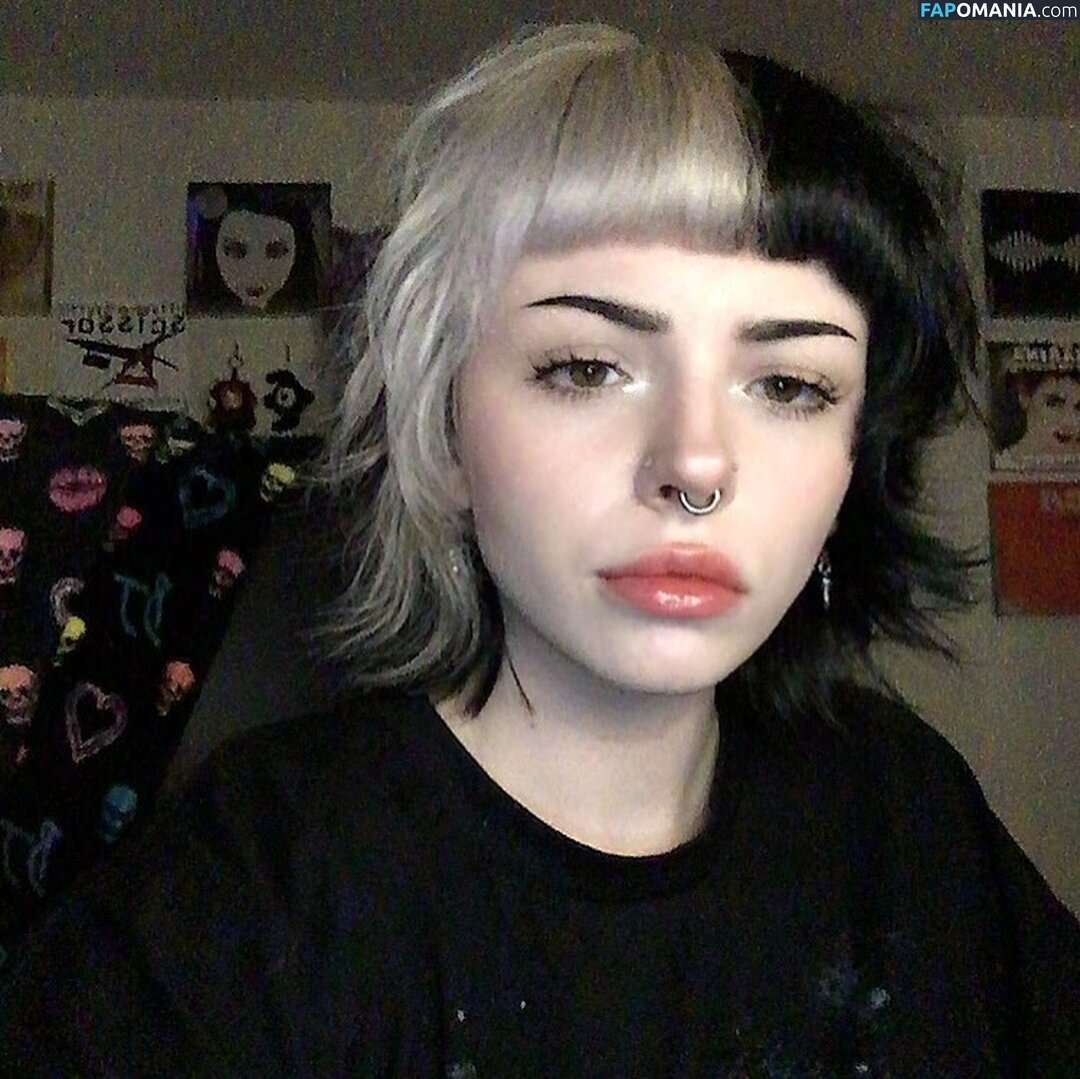 Emma Langevin / emmalangevin / emmalangevinxo Naken OnlyFans  Läckta Foto #882