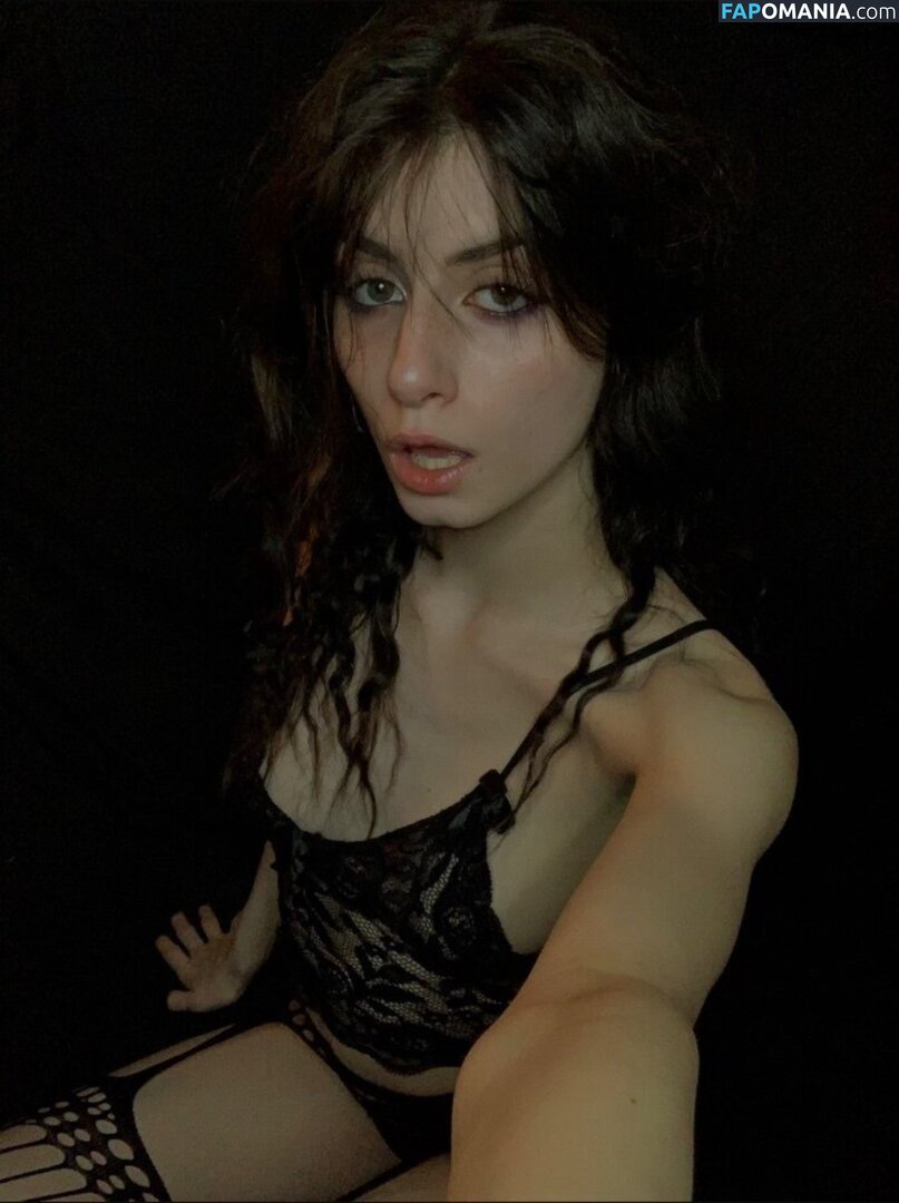 emma5555 / emmaxox / emmaxox06 / emmaxoxo / https: Naken OnlyFans  Läckta Foto #1