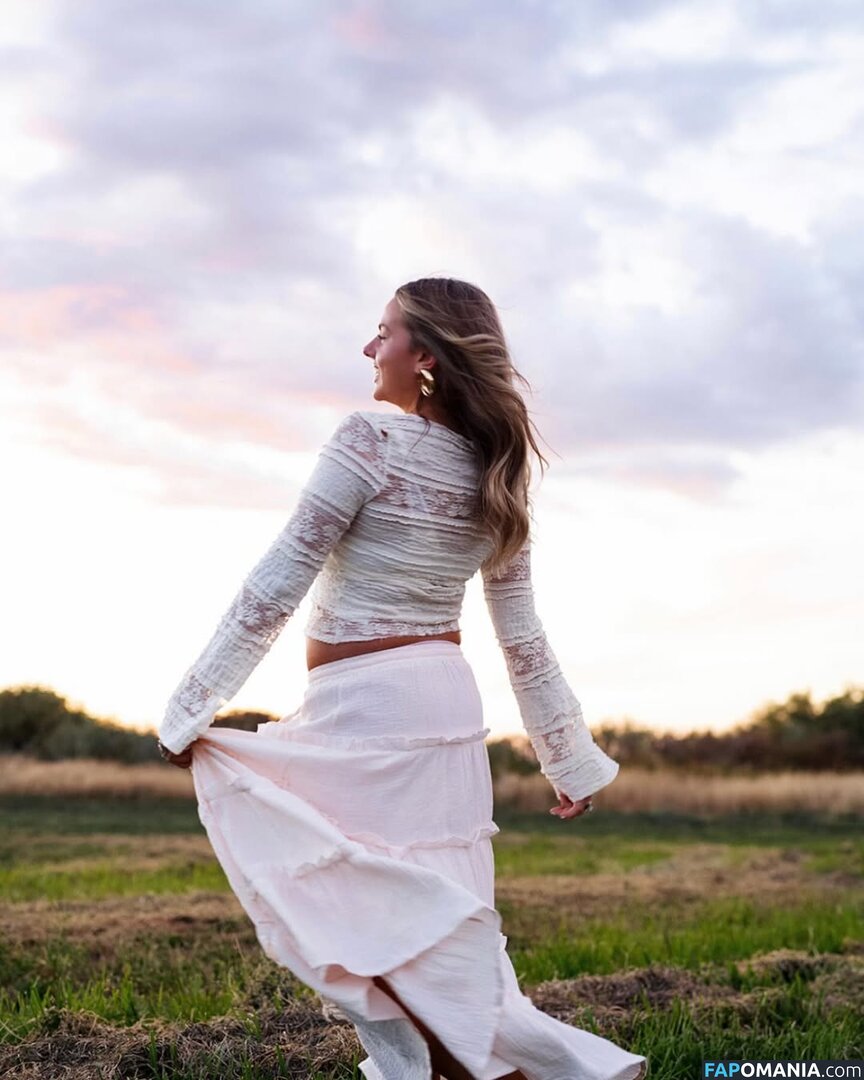 Emmi Butler / emmilaurie Naken OnlyFans  Läckta Foto #6