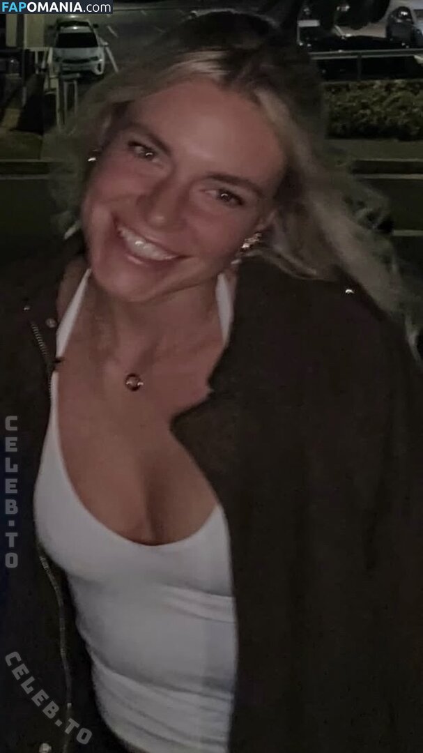 Emmi Schmidt / emmismd Naken OnlyFans  Läckta Foto #4