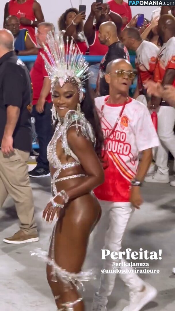 Erika Januza / erikajanuza Naken OnlyFans  Läckta Foto #4
