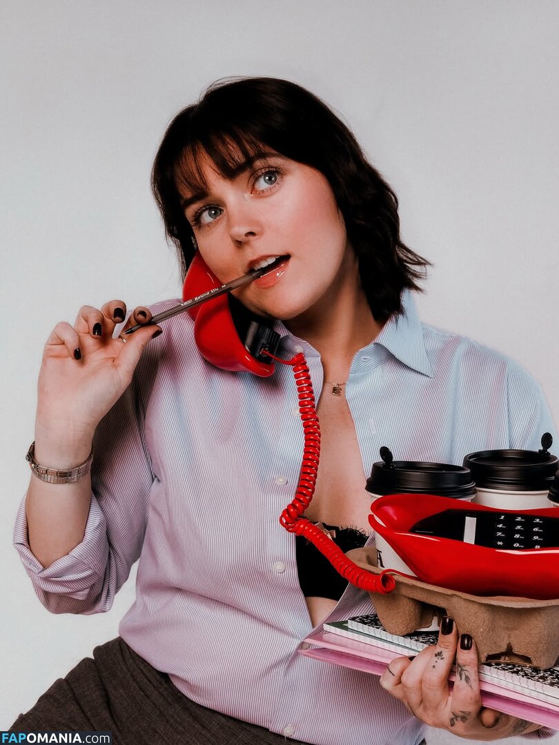 Erin Dougal / Smosh / erindougal Naken OnlyFans  Läckta Foto #13