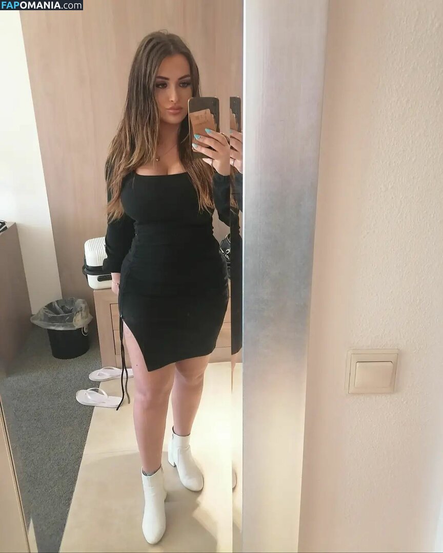 Esmeralda / Esmireal / esmeralda111 Naken OnlyFans  Läckta Foto #1