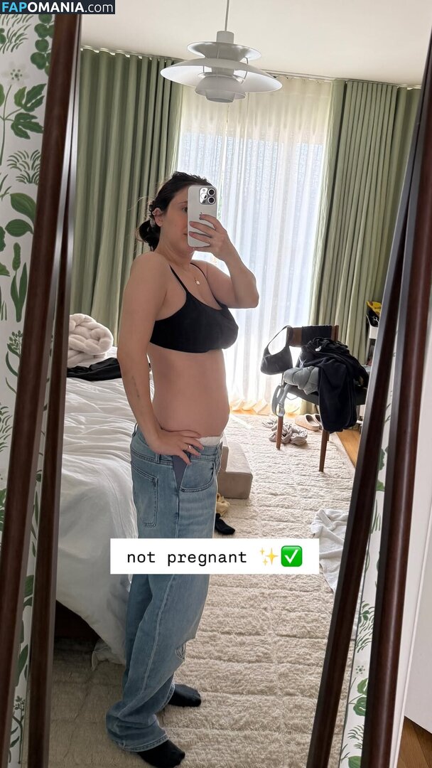 Esther Povitsky / esthermonster Naken OnlyFans  Läckta Foto #1