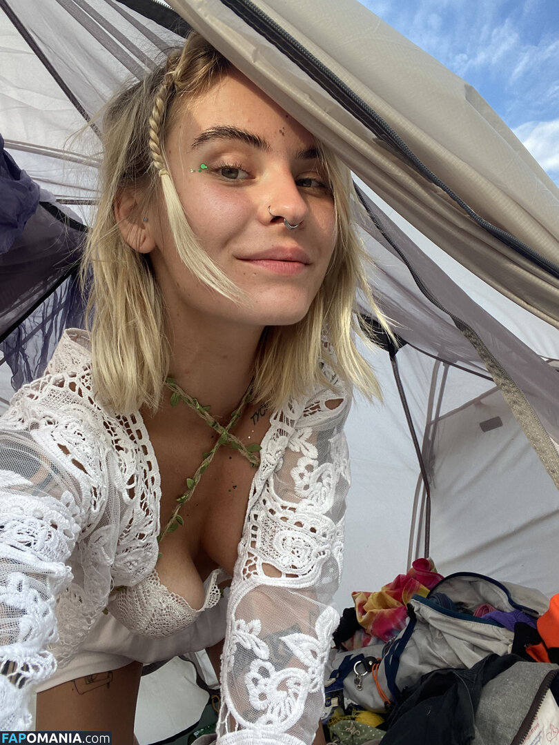 Eva Deli / Evadeli / Mariika / Mary Dryad / deli.eva / evadeli_ Naken OnlyFans  Läckta Foto #3