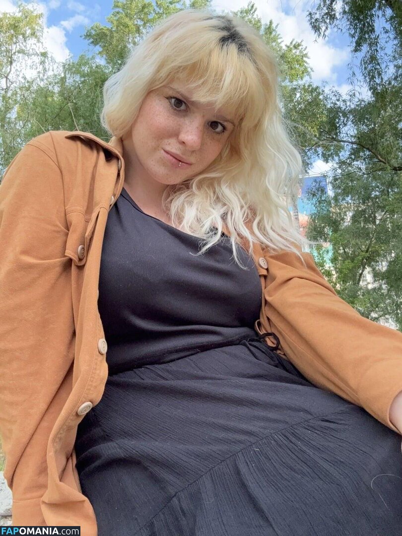 EveLinaIve / evelina / evelina-ive Naken OnlyFans  Läckta Foto #8