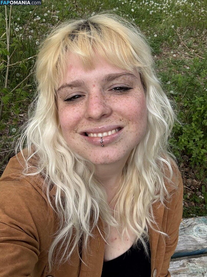 EveLinaIve / evelina / evelina-ive Naken OnlyFans  Läckta Foto #13