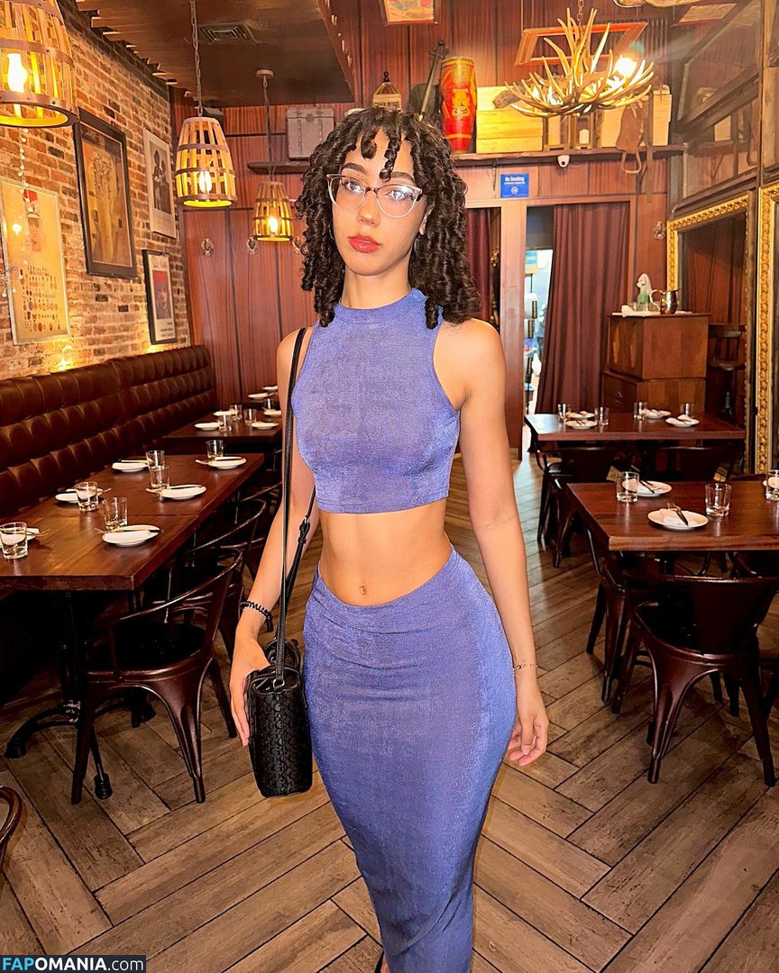 eliana / ewmxt / lalayravo / woahnatty Naken OnlyFans  Läckta Foto #5